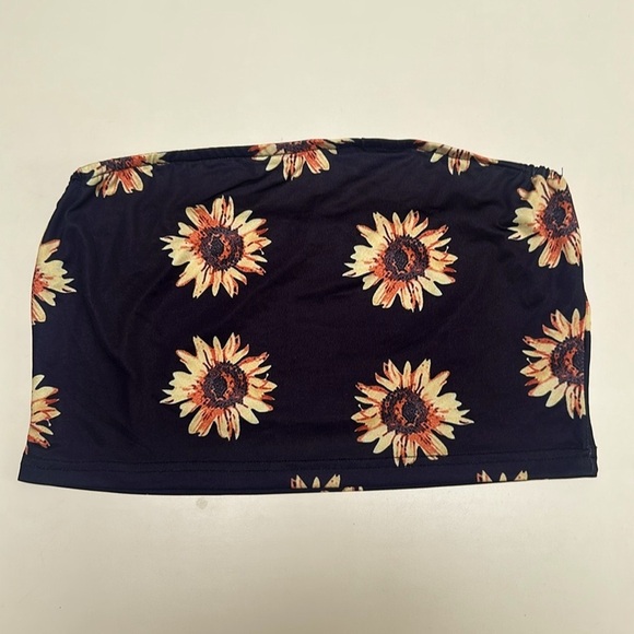 ❤️ ROMWE Bandeau sunflower top size medium - Picture 5 of 6